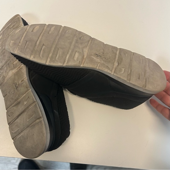 Ugg Treadlite sneaker, black, size 10.5 or 11?
11” from toe to heel - Picture 7 of 7